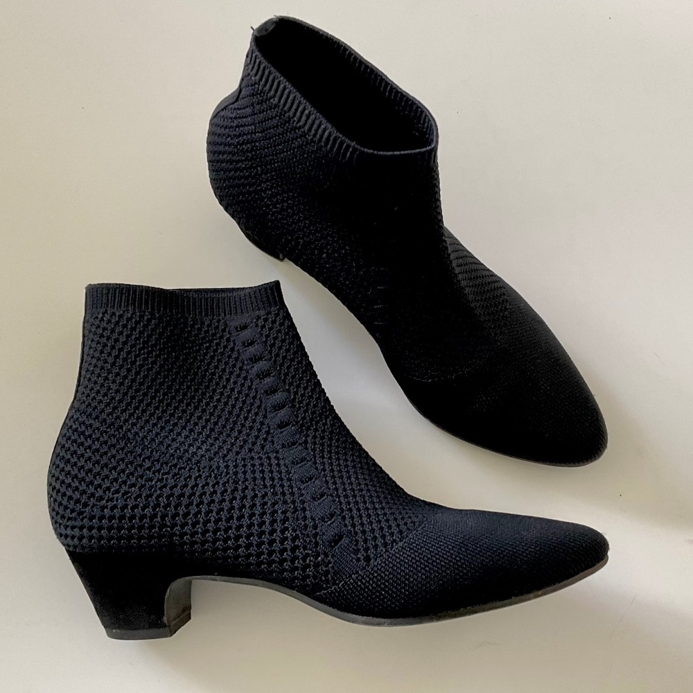 EILEEN FISHER Purl Recycled Stretch Knit Bootie Black Size 6.5